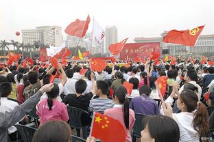 Biểu hiện trận chiến đầu tiên của Hồng Kông Trung Quốc: Quả thật tốt hơn Quốc Túc! Đới Vĩ Tuấn hối hận sao? Trọng tài thật đen tối